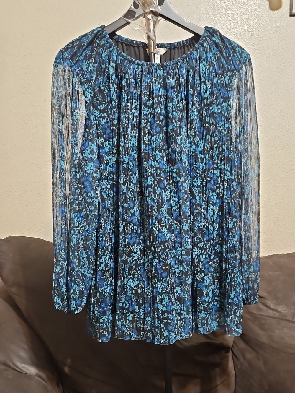 Terra & Sky Navy Floral Pleated Long-Sleeve Blouse